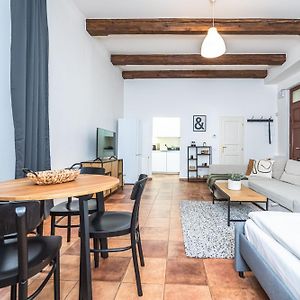 Studio met een King Size Bed